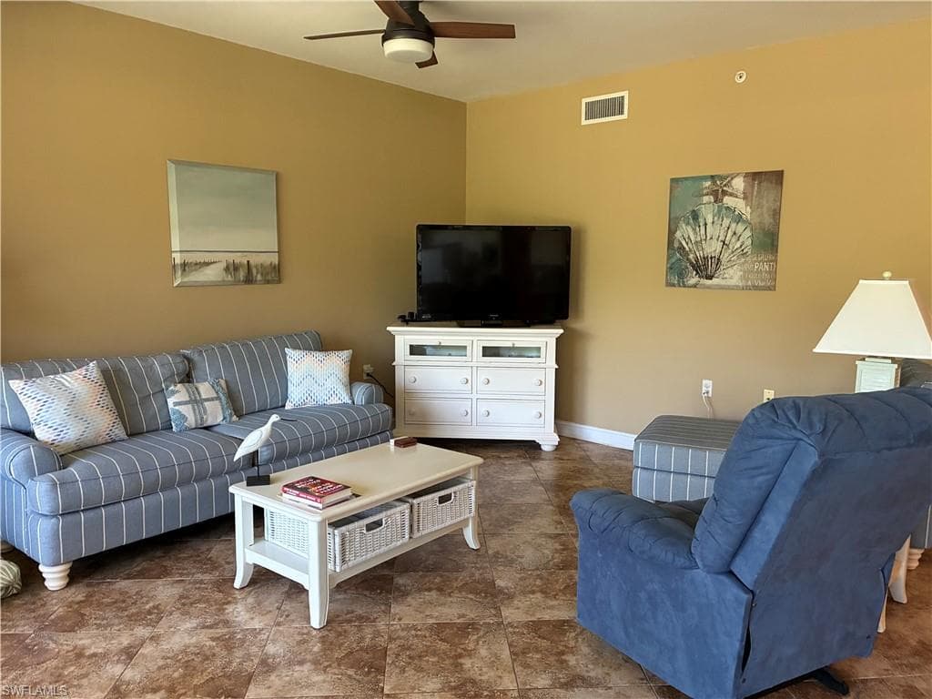 10520 Amiata WAY 205 photo 4 of 40