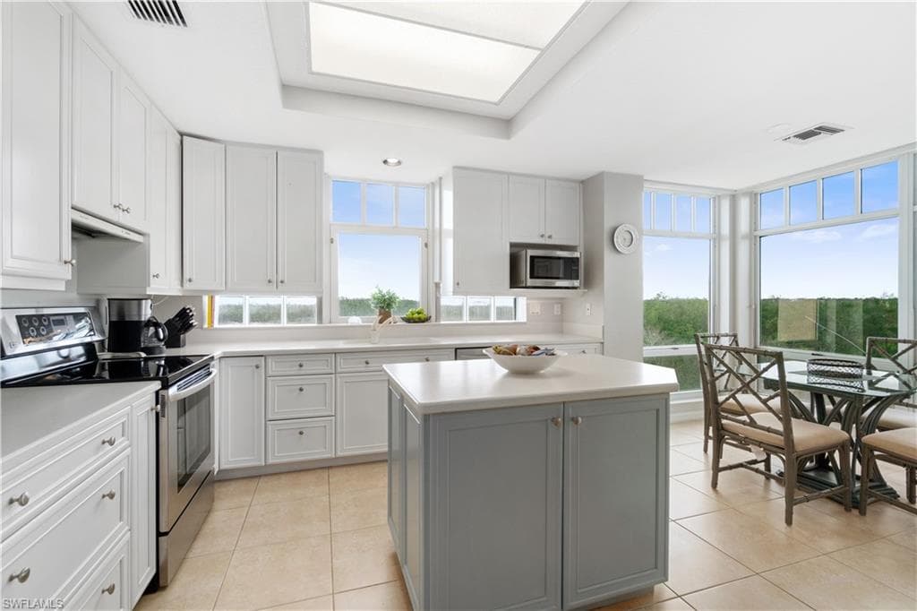 260 Barefoot Beach BLVD 301 photo 15 of 48