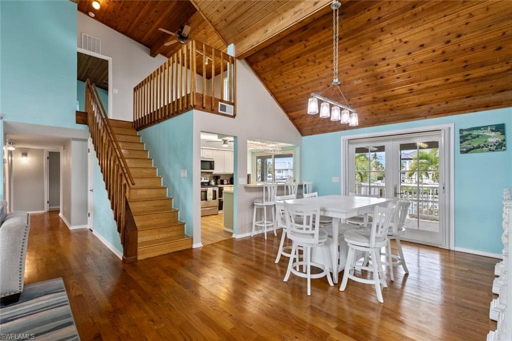 Dining area overlooking the canal.