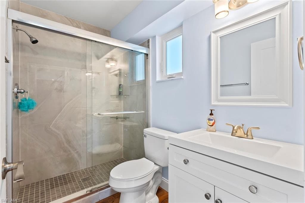 First floor bathroom #4, with easy pool access