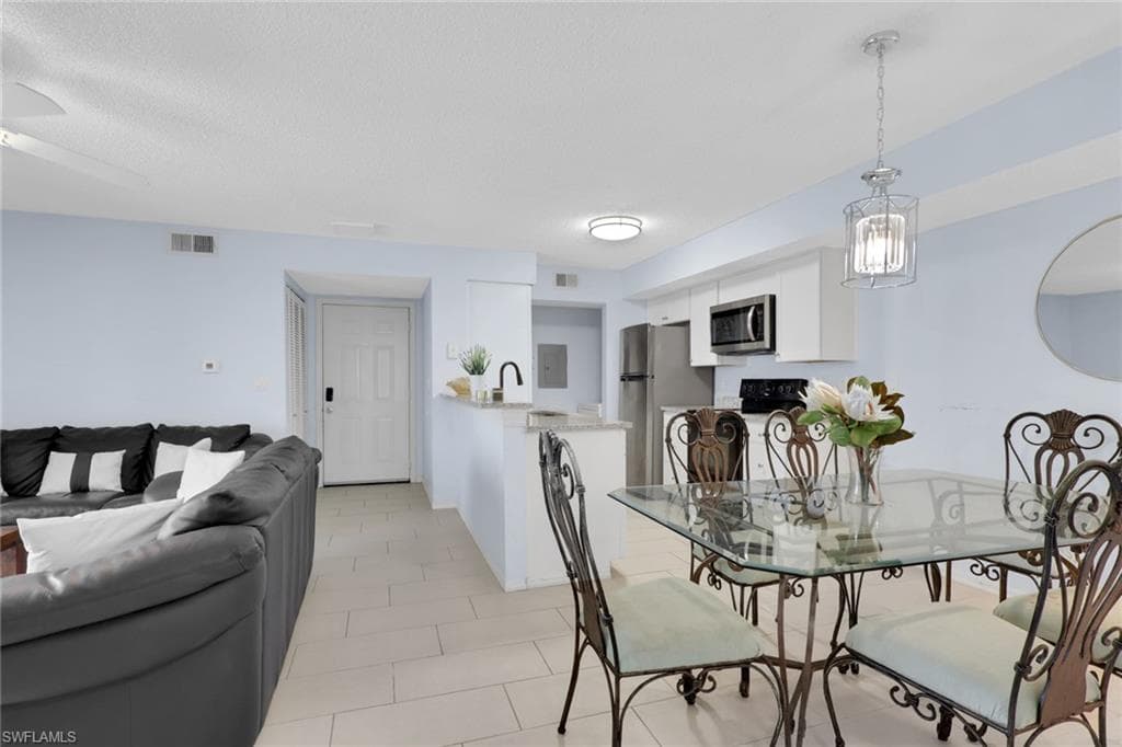 2214 Arbour Walk CIR 2012 photo 4 of 30