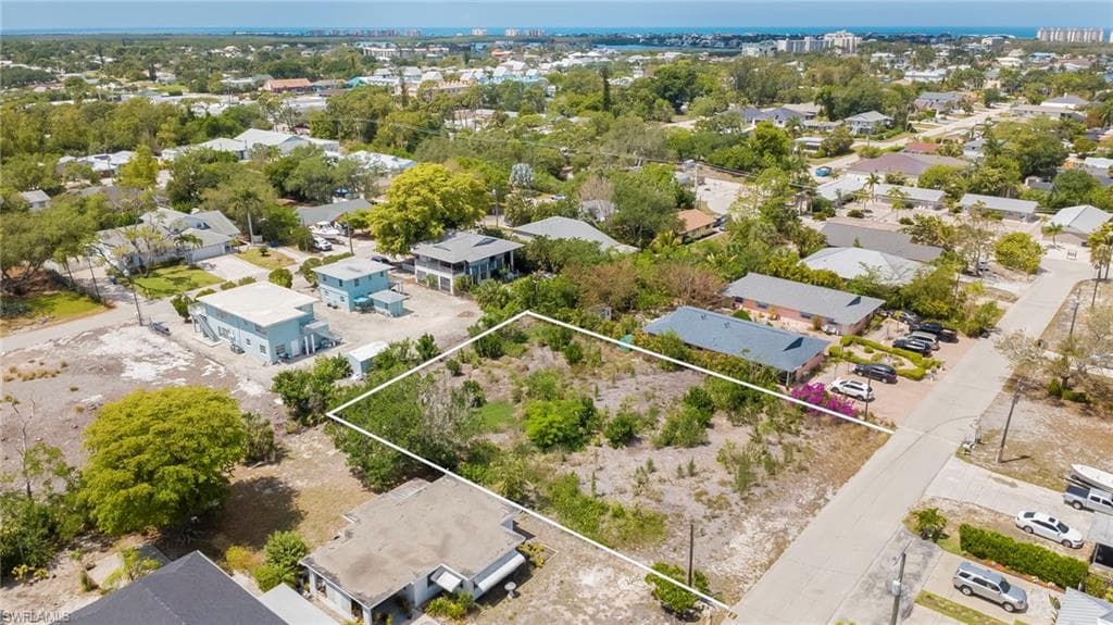 4211 Mariner LN photo 1 of 10