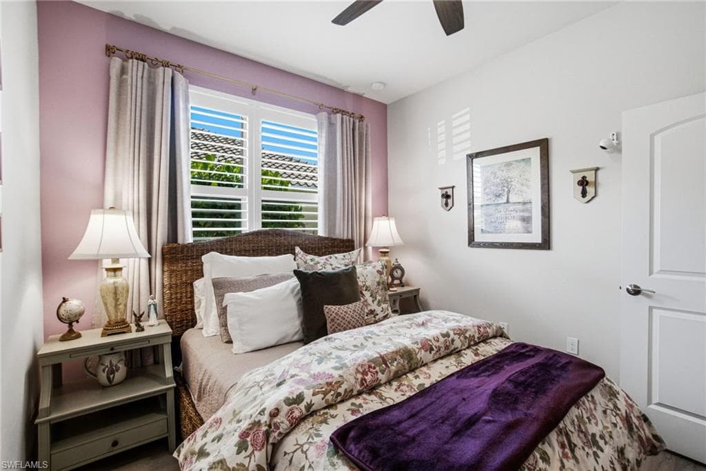 4392 Owens WAY photo 22 of 33