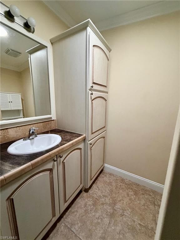 1066 Silver Lakes BLVD photo 17 of 28