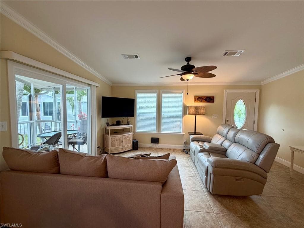 1066 Silver Lakes BLVD photo 9 of 28
