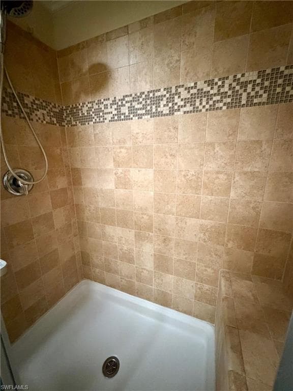 1066 Silver Lakes BLVD photo 18 of 28