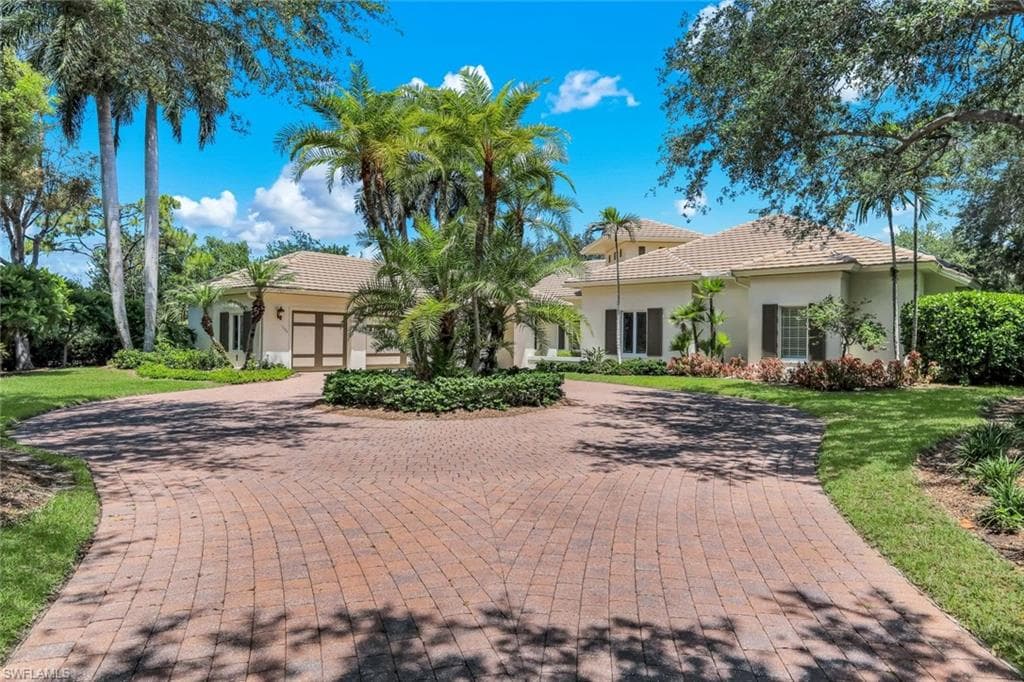 Cul-de-Sac Residence w/ Circular Drive on Over 3/4-Acre Estate