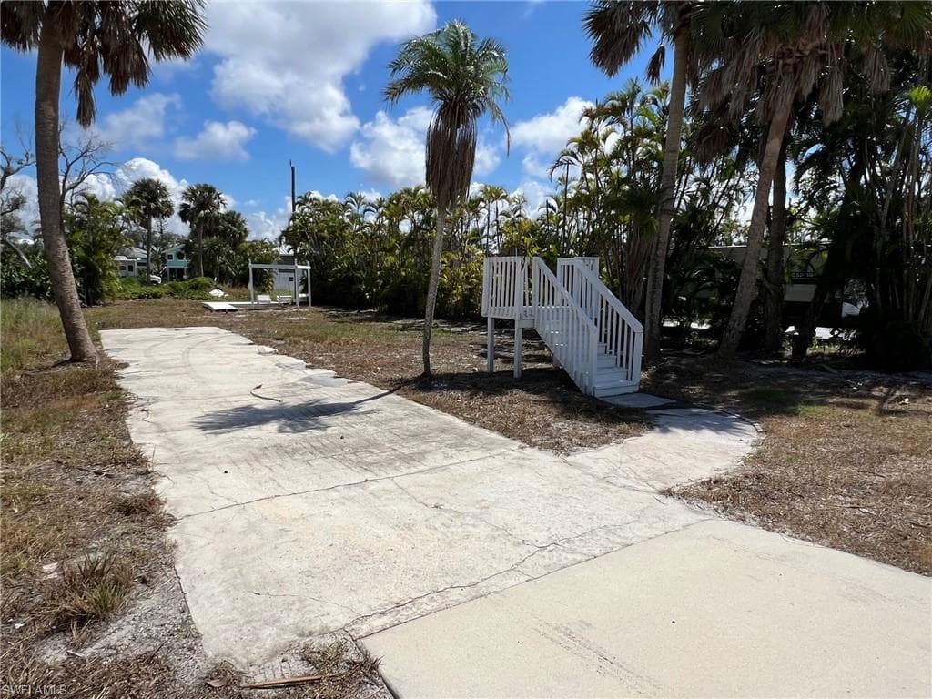 5851 Estero BLVD photo 3 of 19
