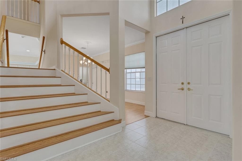 8711 KILKENNY CT photo 3 of 35