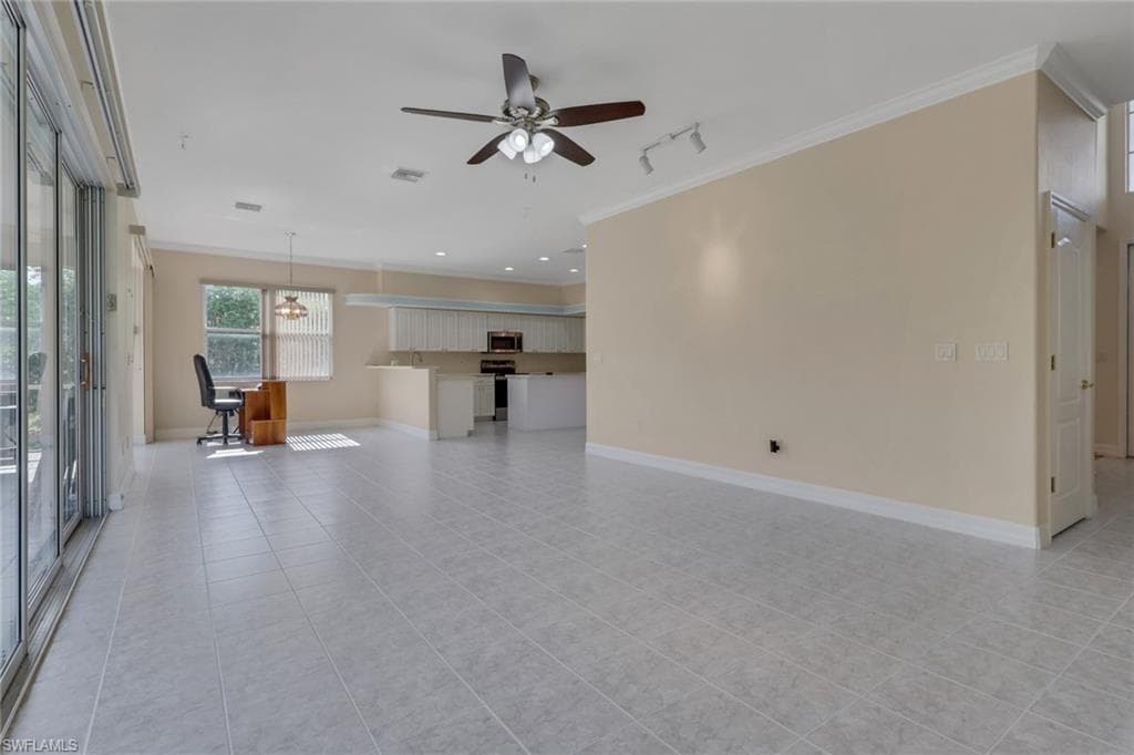 8711 KILKENNY CT photo 9 of 35