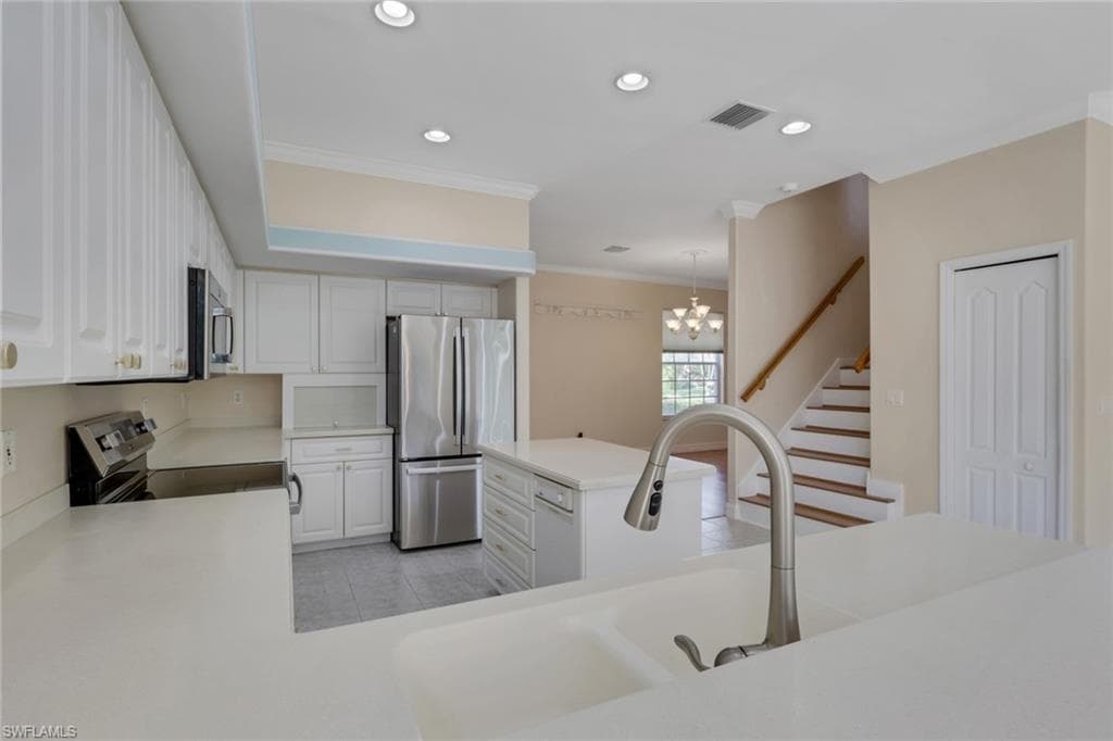 8711 KILKENNY CT photo 14 of 35