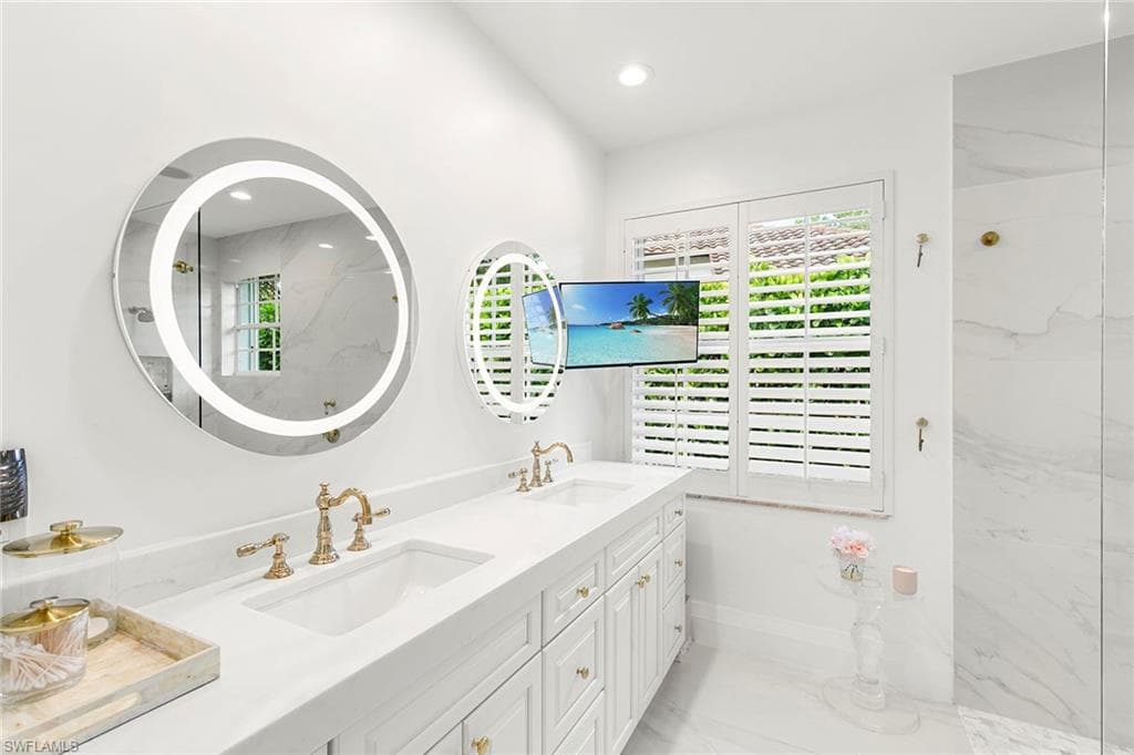 8037 Vera Cruz WAY photo 24 of 45