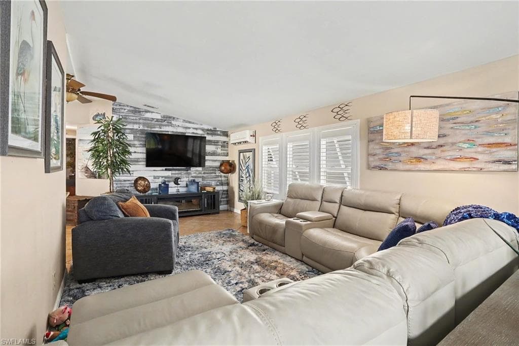 11111 Bayside LN photo 9 of 35