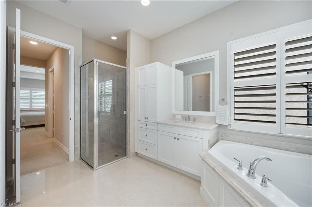 13736 Luna DR photo 15 of 25