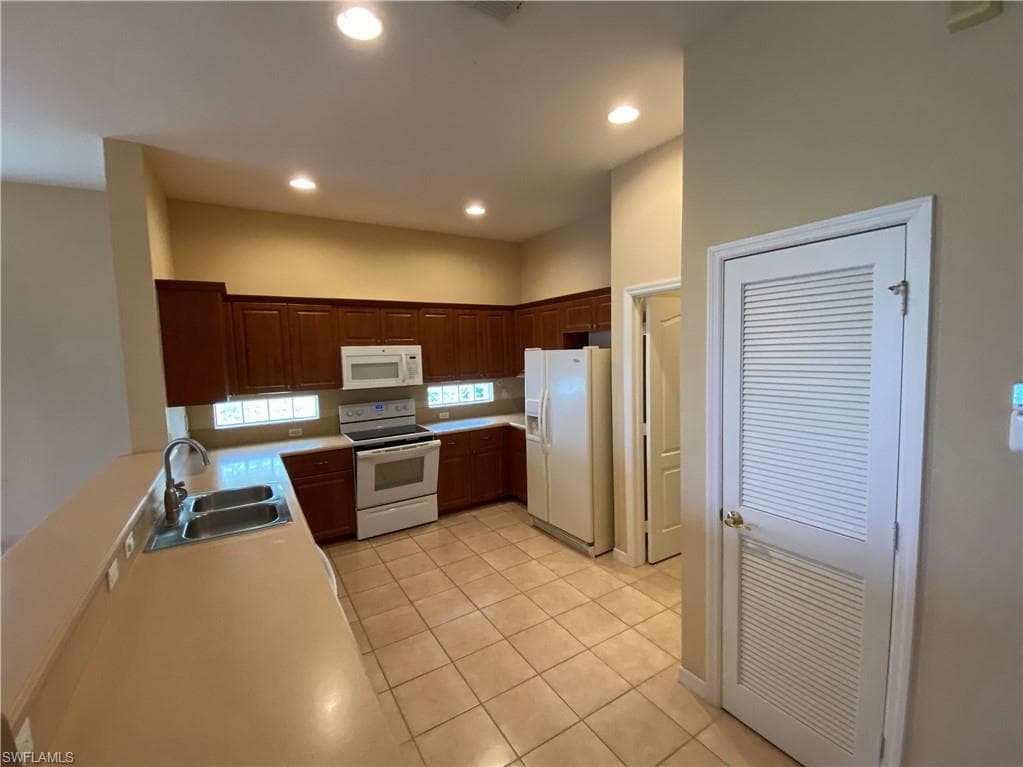 2677 Blue Cypress Lake CT photo 7 of 33