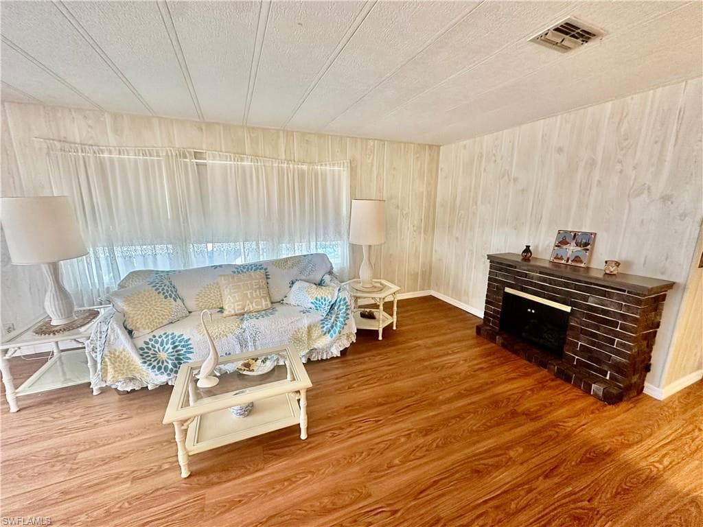 16037 Citron WAY photo 17 of 33