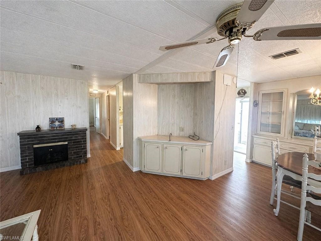 16037 Citron WAY photo 14 of 33