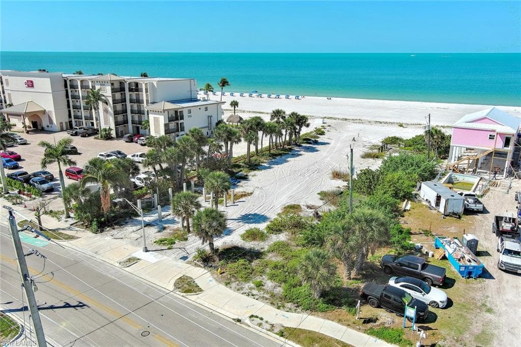 650 & 632 Estero BLVD photo 12 of 35