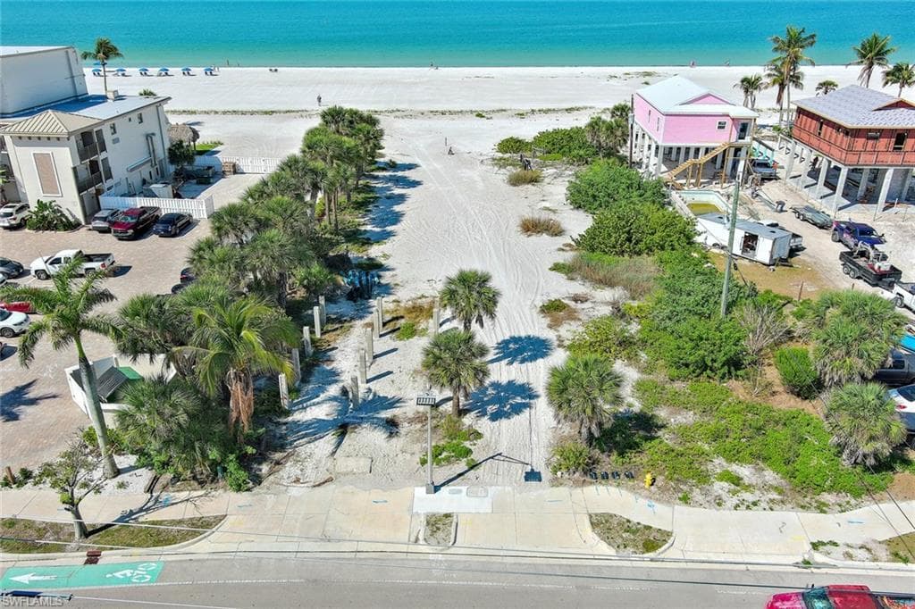 650 & 632 Estero BLVD photo 8 of 35