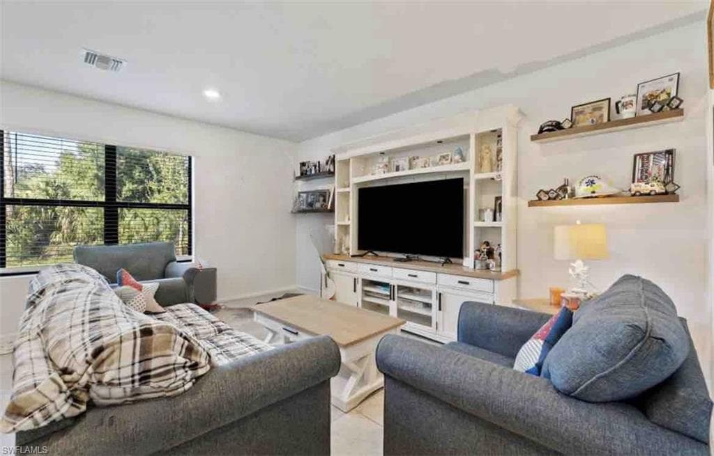 10804 Firebush CIR photo 8 of 23
