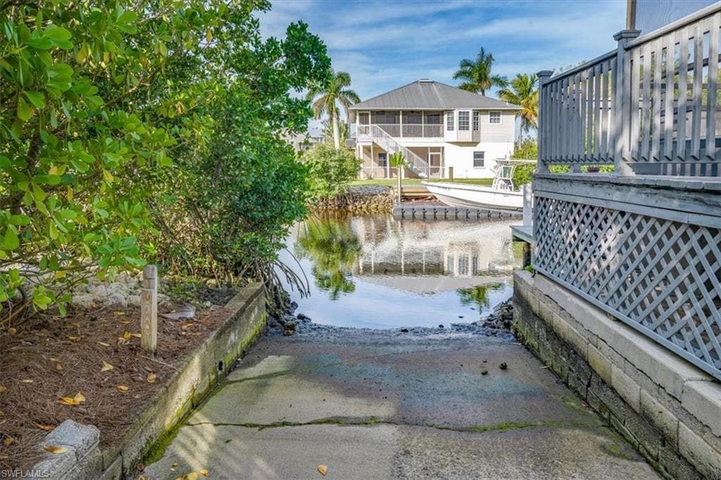 1283 Grand Canal DR photo 4 of 34