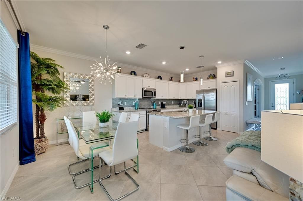 3697 Hampton CIR photo 17 of 50