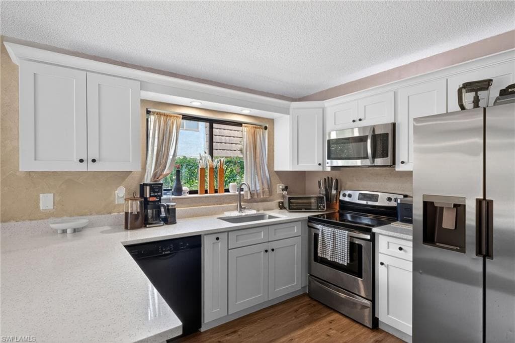 1466 Park Shore CIR 3 photo 6 of 27