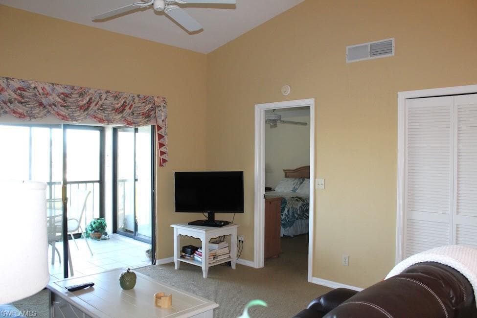 12191 Kelly Sands WAY 1524 photo 5 of 22