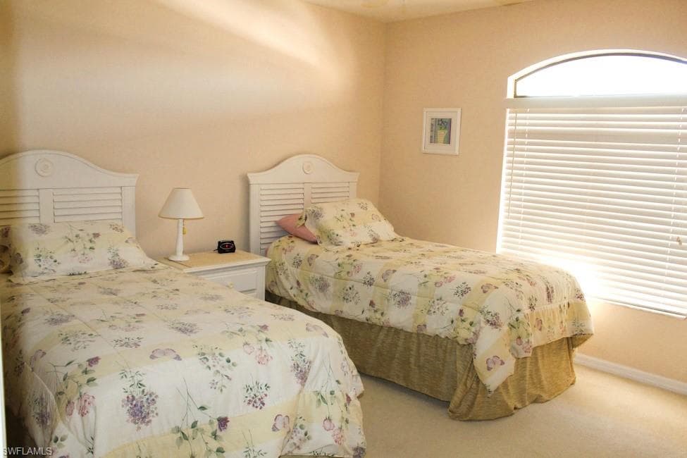 12191 Kelly Sands WAY 1524 photo 10 of 22