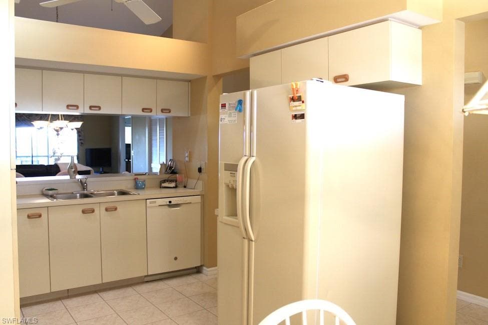 12191 Kelly Sands WAY 1524 photo 8 of 22