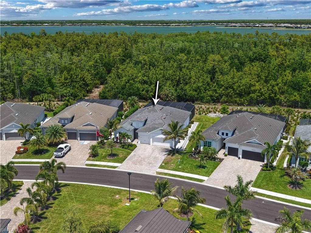 14421 Blue Bay CIR photo 5 of 40