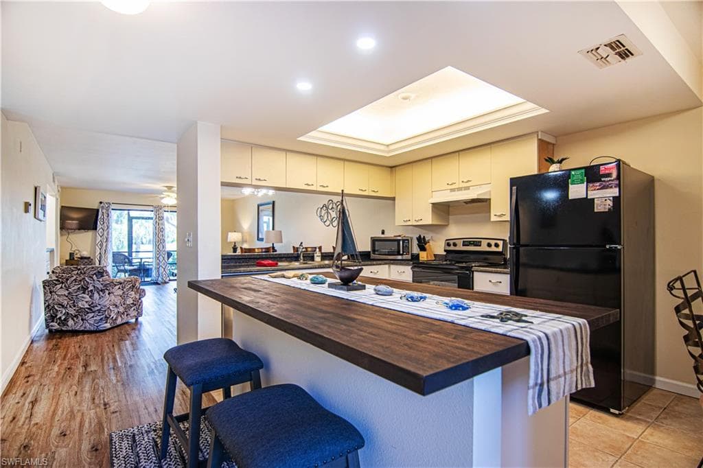12191 Kelly Sands WAY 1502 photo 1 of 25