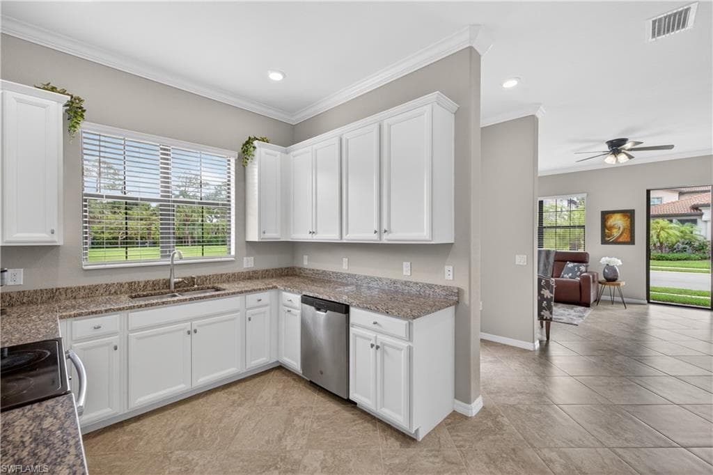 1170 Genovesa CT photo 15 of 45