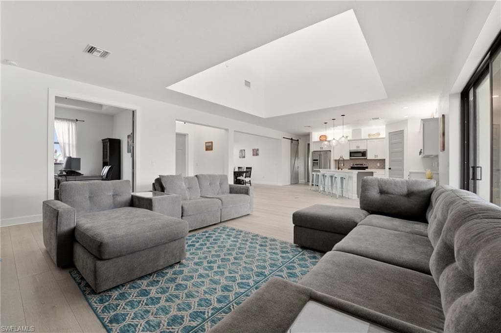 22833 Yellow Button LN photo 9 of 45