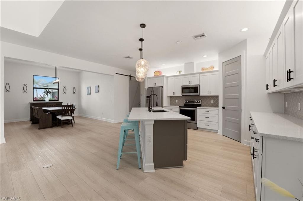 22833 Yellow Button LN photo 7 of 45