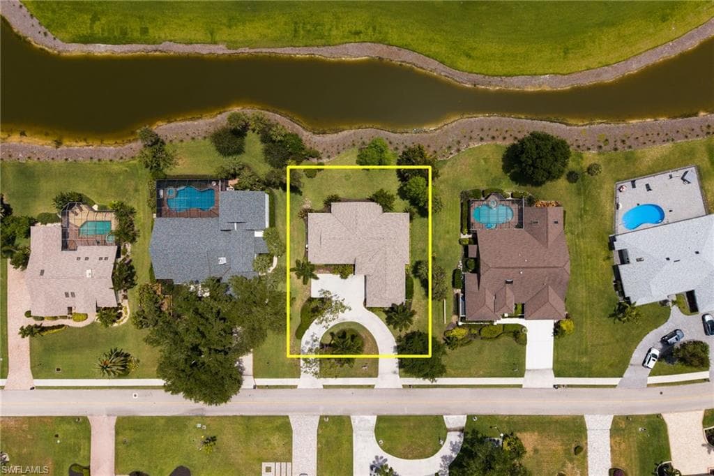 16986 Timberlakes DR photo 31 of 46