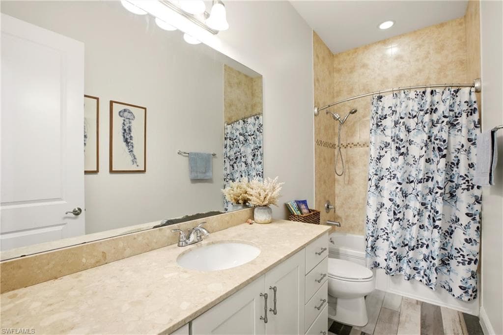 2nd Bathroom