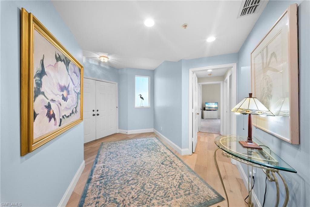 760 Waterford DR #101 photo 13 of 41