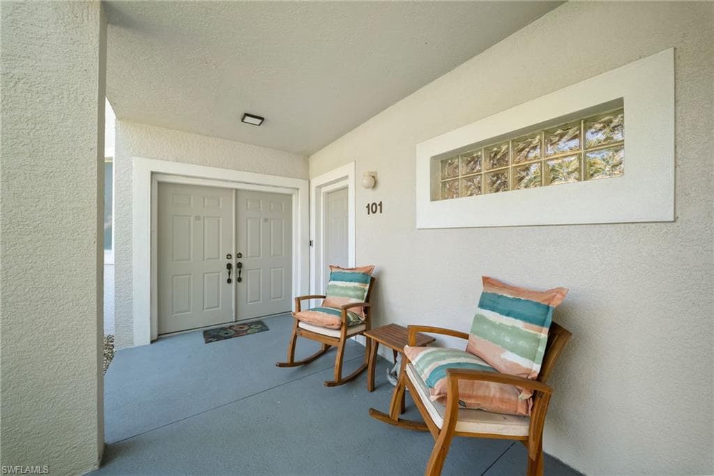 760 Waterford DR #101 photo 11 of 41
