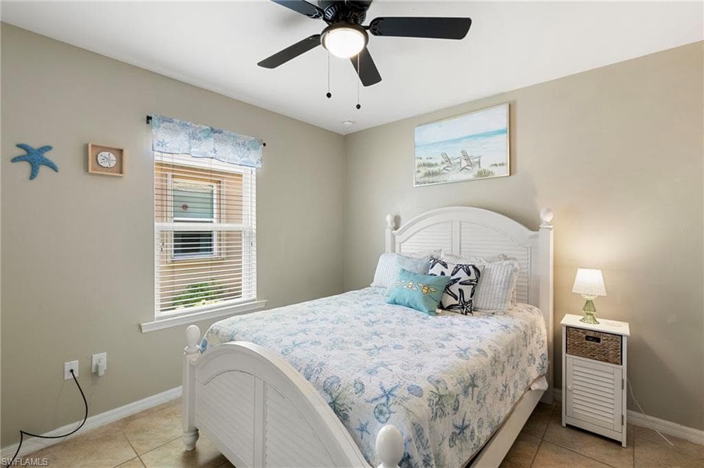 3215 Birchin LN photo 16 of 39