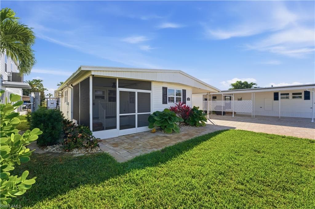 11391 Cypress LN photo 2 of 7