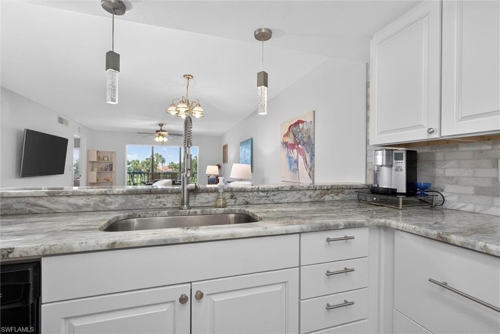12191 Kelly Sands WAY 1518 photo 10 of 50