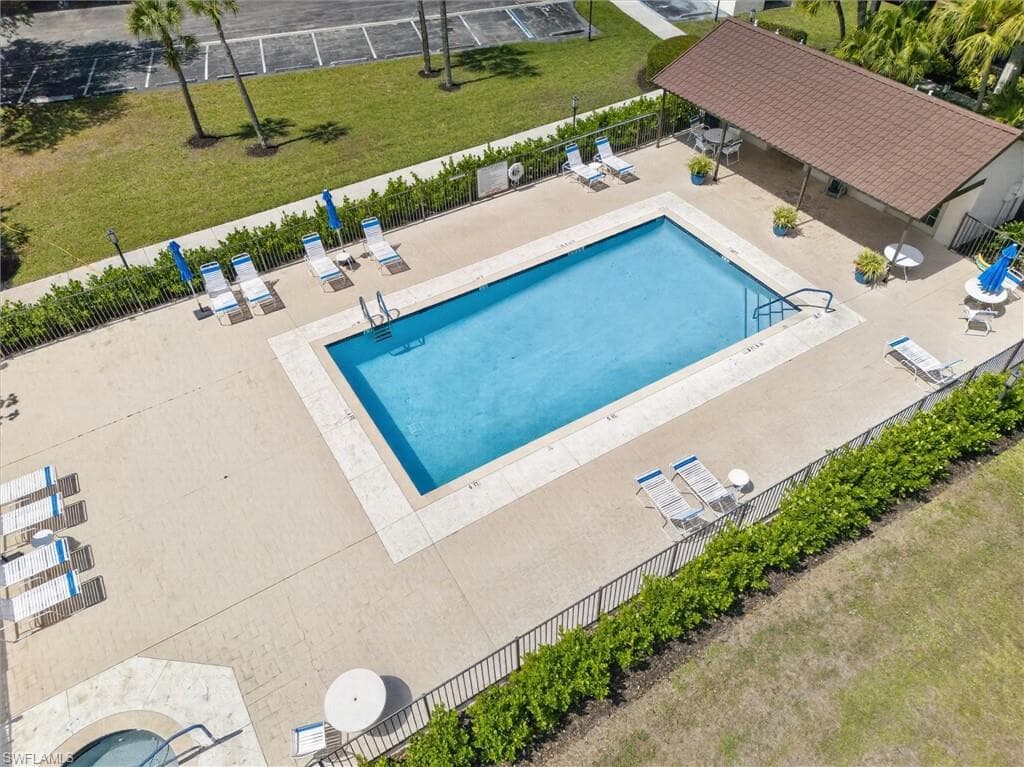 12191 Kelly Sands WAY 1518 photo 33 of 50