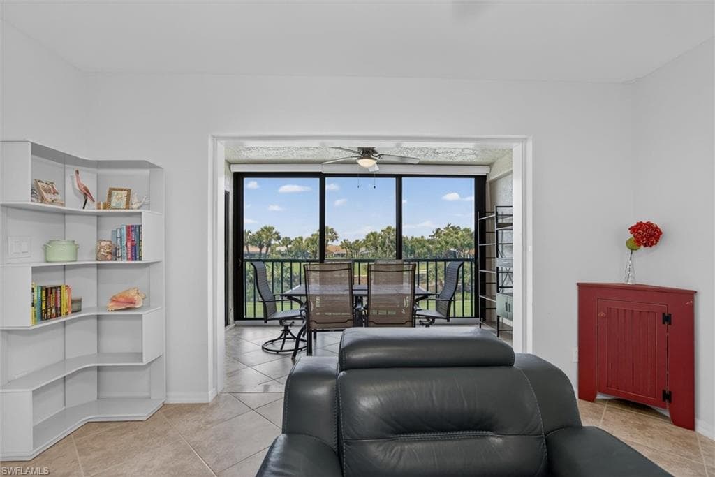 12191 Kelly Sands WAY 1518 photo 14 of 50