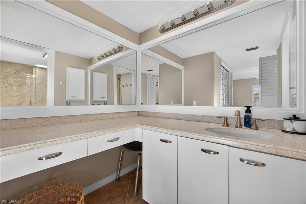 12191 Kelly Sands WAY 1518 photo 19 of 50