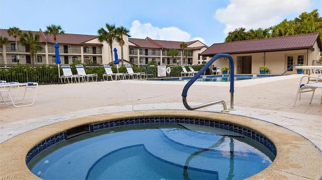 12191 Kelly Sands WAY 1518 photo 35 of 50