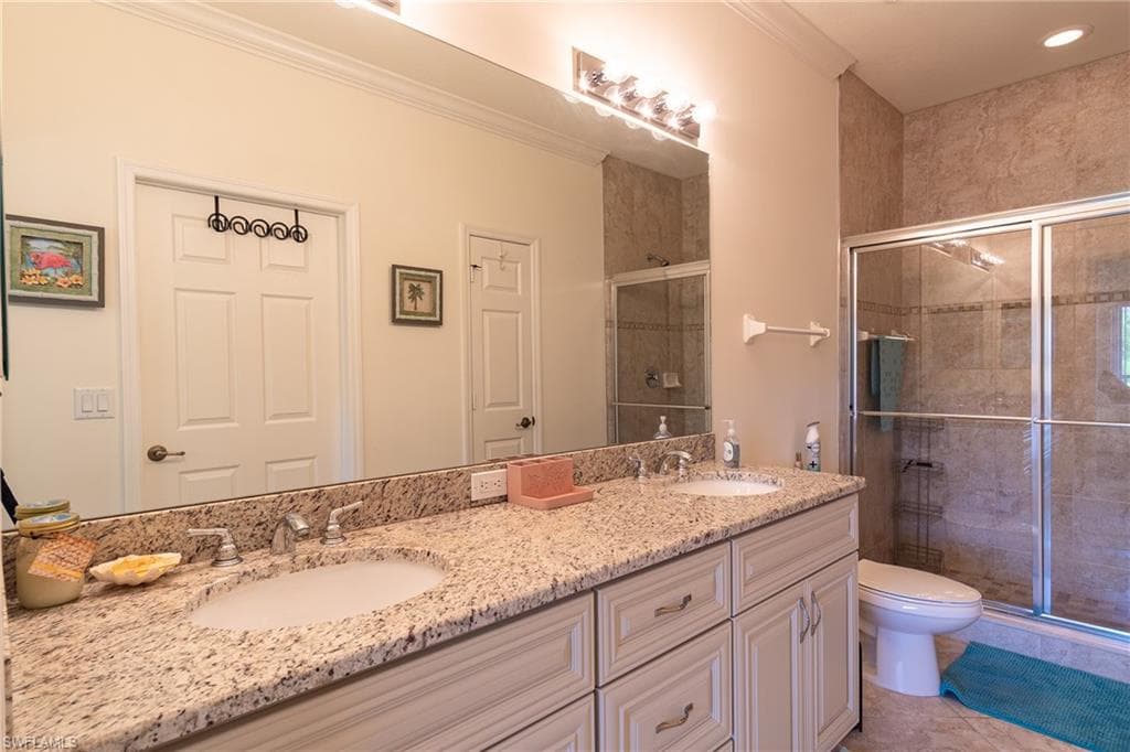 1102 Winding Pines CIR 206 photo 23 of 32