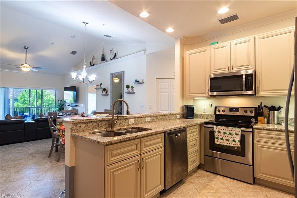 1102 Winding Pines CIR 206 photo 18 of 32