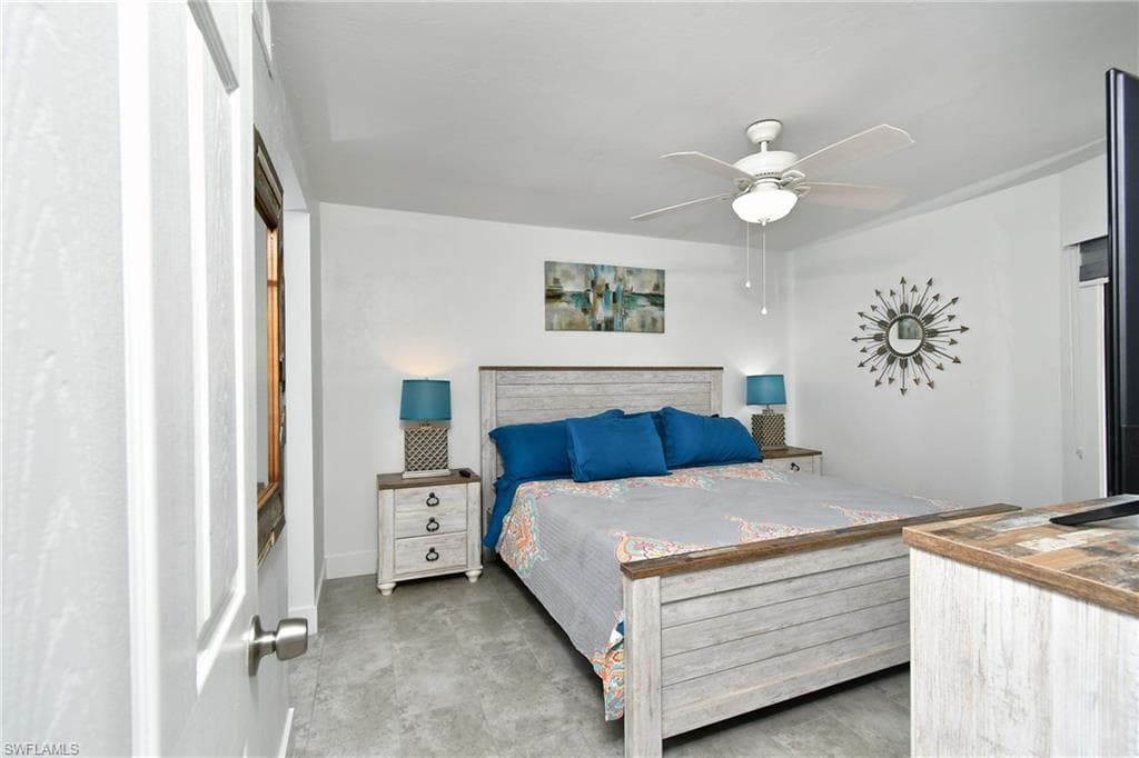 12150 Kelly Sands WAY 607 photo 21 of 45