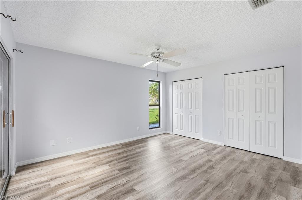5563 Foxlake DR photo 12 of 44